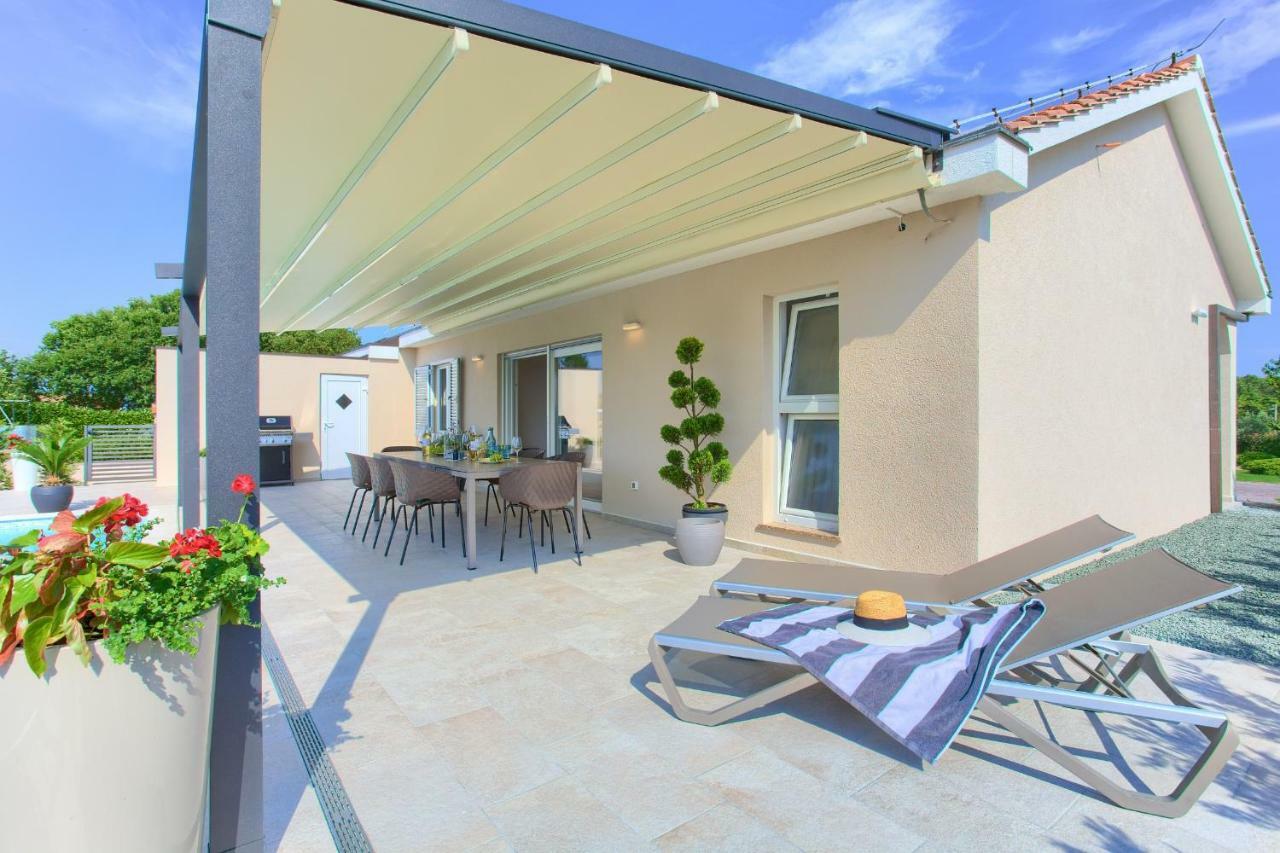 Holiday Home Elegant Vrh  Exterior foto