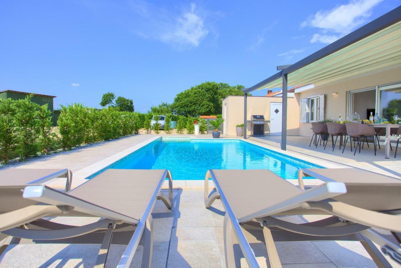 Holiday Home Elegant Vrh  Exterior foto