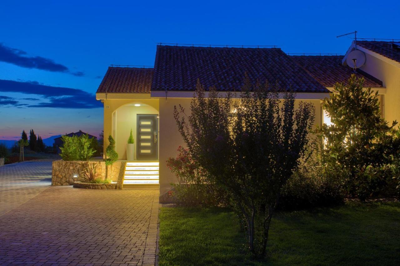 Holiday Home Elegant Vrh  Exterior foto